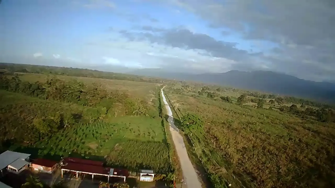 🌊Se Vende Propiedad en Cuyamel Omoa 968 manzanas están a 12 minutos del pavimento Precio190,000 lps por manzana Se vende Total no parcial Financiamiento Bancario disponible O venta cash Llame o escriba al 🌊 🏕